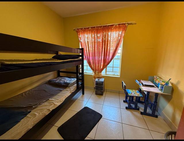 3 BEDROOM APARTMENT FOR SALE IN WATERVAL EAST